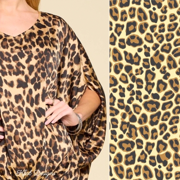 V Neck Leopard Poncho Style Top 🎉HOST PICK🎉 - Picture 6 of 8